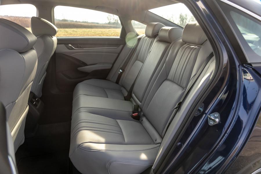 Интерьер Honda Accord Touring Hybrid 2017 года  (NA) (фото 169 из 170)